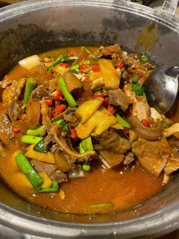 上席民间菜(西子山庄店)-"国庆节外面38℃,二楼连空调都没有,只有.