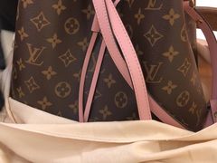 -乐蓬马歇百货公司(Rive Gauche)