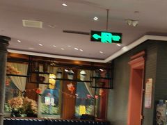 -八府香鸭·啫啫煲(华山路店)