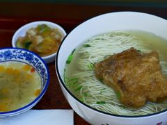 -百年老字号·观振兴蟹黄面·三虾面·苏式面(观前街富仁坊巷店)