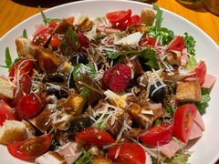 老教堂色拉-JINNS锦时 steak&pizza(浸信会礼拜堂旧址店)