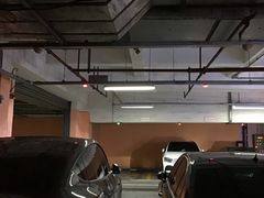 -大宁国际商业广场-地下停车库