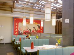 -阿瓦山寨·湘菜现炒·剁椒鱼头王(咸阳总店)