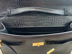 -小飞侠奢侈品回收 寄卖 养护(宝山宝龙广场店)