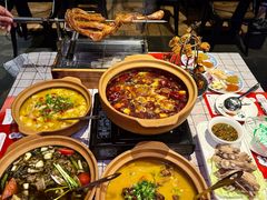 -李双猪·小龙虾·烧烤·羊肉煲(乐山店)