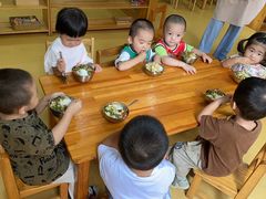 -瑞恩宝感统训练·语言提升·蒙氏托育中心