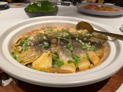 砂锅米酒焗东海大黄鱼-炳胜私厨(万象前海店)