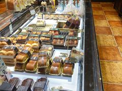 面包甜点陈列柜-红跑车(三牌楼店)