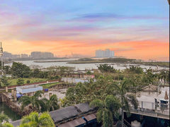 -皇马海口湾海景酒店(万绿园秀英港店)