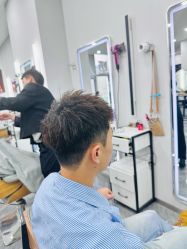-藤野造型烫染·漂发