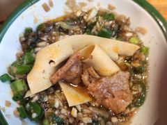 -拈签一笑黄牛肉辣卤串串