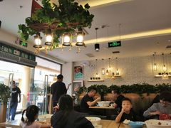 大堂-拿渡·水煮鱼麻辣香锅(王府井奥莱·香江小镇店)
