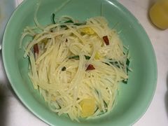 酸辣土豆丝-弄堂里(西溪龙湖天街店)