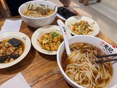 -湘人龙记老长沙米粉(鸟巢店)