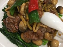 榨菜鲜菇炒牛肉-万年酒楼(越秀南路店)