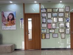 -茂菊口腔连锁(浦东南路店)
