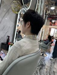 -安蒂护肤造型