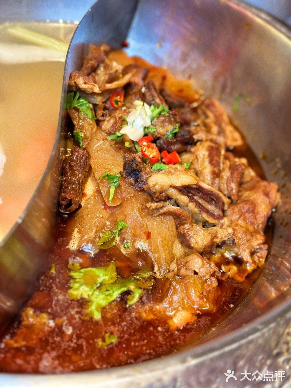 鲜牛肉火锅界的大佬——左庭右院鲜牛肉火锅