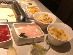 -海底捞火锅鲜切牛肉主题店(长寿路店)