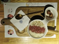 酒酿红豆薏米羹-炖物24章·顺时轻养茶(杭州大厦店)