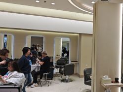 -Mentor Hair Salon