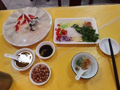 -官塘陈记鱼生·潮汕砂锅粥·牛肉火锅(潮枫路总店)