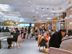 大堂-奈雪的茶(湖滨银泰in77C区PRO店)