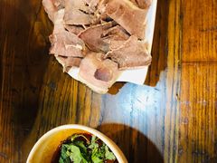 -罗记一品鲜文山早点(万达店)