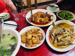 -芦茨金富饭庄·25年老字号·专做稻草鸡