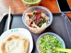-泉儿头杂碎(杂碎师大店)