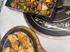 -老东镇啤酒屋海鲜加工·蒸汽海鲜·海鲜烧烤(台东店)