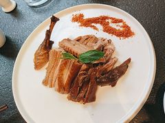 -万重锦·人文川菜馆(骡马市店)