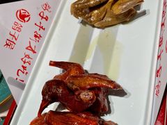 脆皮乳鸽-鸽子侯·家宴·平价海鲜(绿地店)