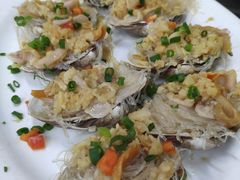 蒜蓉粉丝蒸小皇贝-蚝得喜海鲜(东城店)