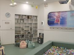 -龙格亲子游泳·水育早教运动中心(绿宝中心)