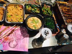 -百品聚旋转火锅(万德庄店)