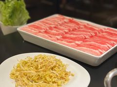 -鲜入唯煮·港式海鲜牛肉火锅(金宝街店)