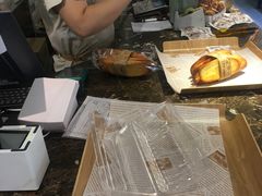 -万利隆·活力烘焙(人民路店)