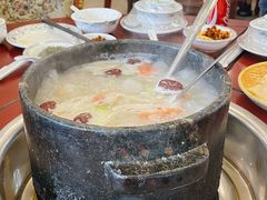 -鲁朗纳麦石锅鸡庄园