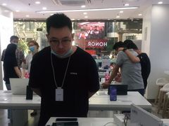 -荣耀授权专卖店(黄浦浙江中路店)