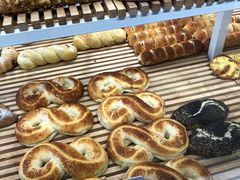 -焙丽拾光(麦凯乐直营店)