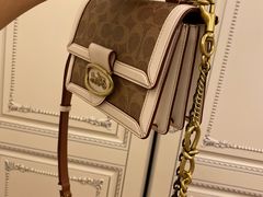 -COACH蔻驰(银泰店)