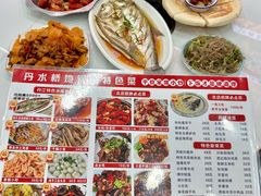 -丹水桥地锅鱼·翘嘴鲌·地方特色全鱼宴(丹江口大坝店)
