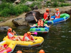 -安吉龙王山峡谷漂流