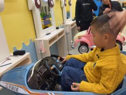 -爆米花儿童美发乐园