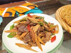 -哈啾嗨·新概念蒙餐(红星新城店)