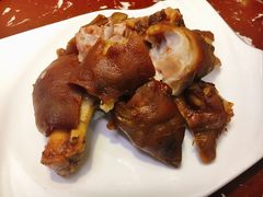 酱肘子-东北福源铁锅炖