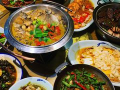 溪鱼锅-船夫鱼锅(衢江路店)