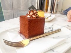 小布朗-UNIUNI(凯瑟琳广场店)