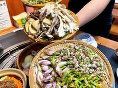 -阿山卓·野生菌火锅·纳西火塘烤肉